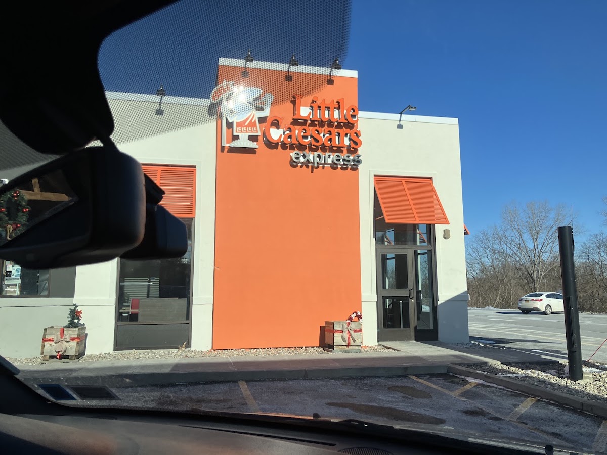 Little Caesars Pizza Photo 2
